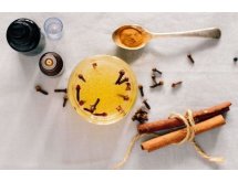 Préparation d’un bain de bouche naturel anti-inflammatoire