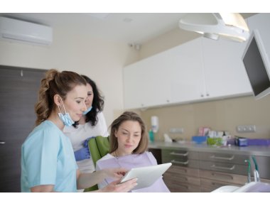 Prescrire un arrêt de travail après des soins dentaires : les nouvelles règles depuis le 1er septembre