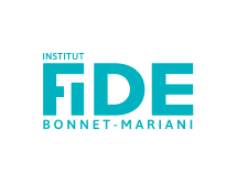 IMPLANTS MULTIPLES EN SECTEUR ESTHÉTIQUE